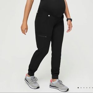 FIGS Zamora™ Maternity Jogger Scrub Pants BLACK